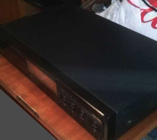 cd player Fisher,   - ДО 14феф23  80,00  1989 модел,