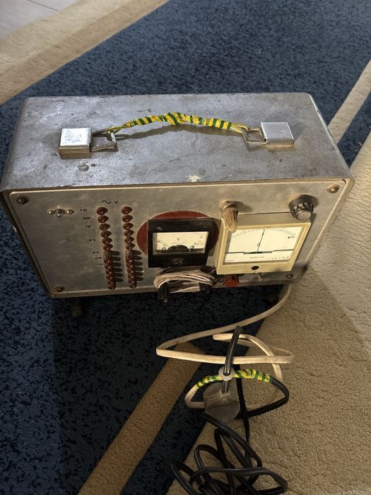 Зарядное устроиство для аккумулятора