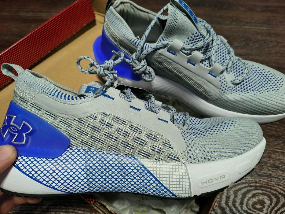 Кроссовки Under armour