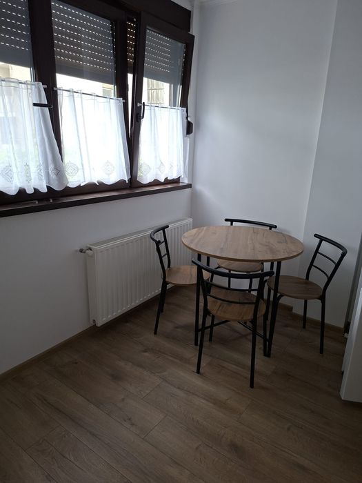 Vand garsoniera zona Burdea