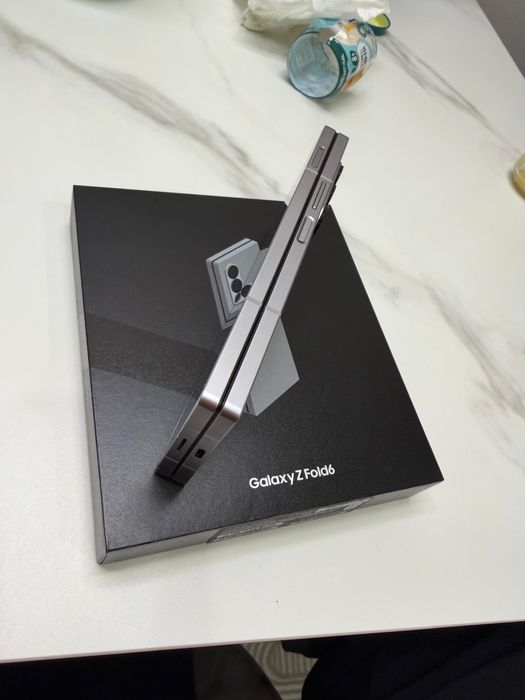 Samsung Galaxy Z Fold 6