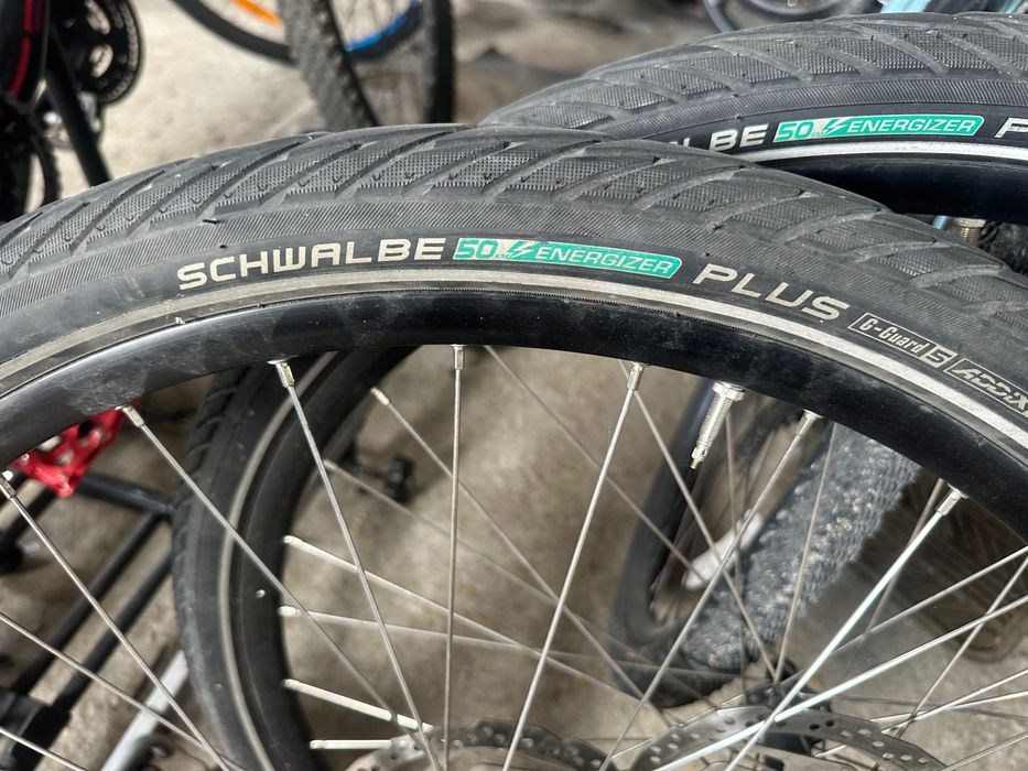 Roți față / spate cu disk Shimano / 10 pinioane Cube