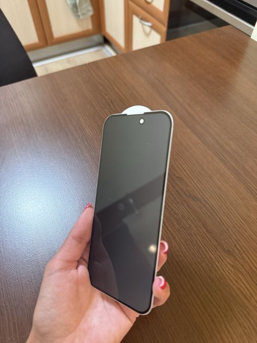 протектор за екран против надничане