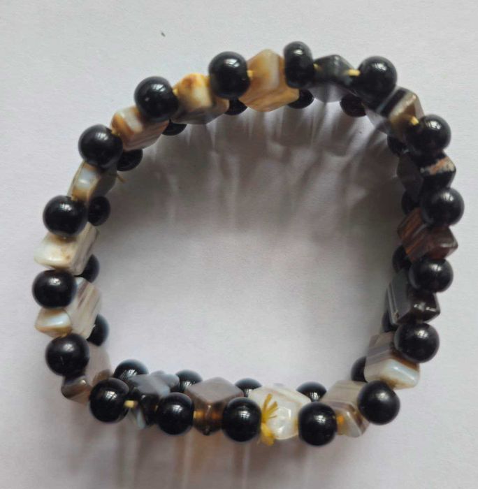 Браслет из натуральных камней.