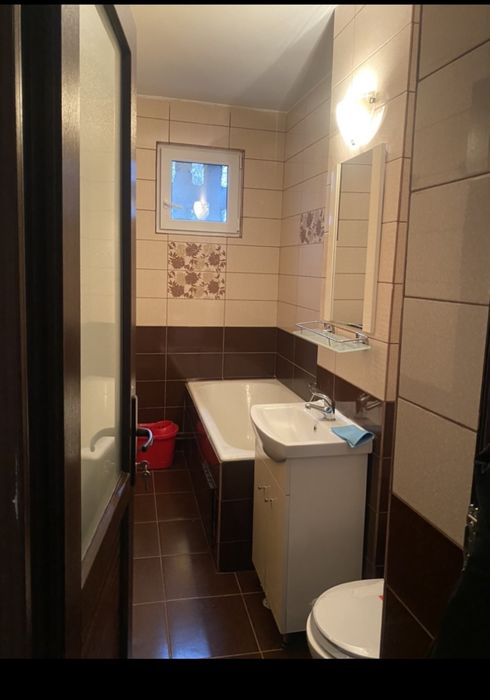 Apartament cu doua camere de inchiriat