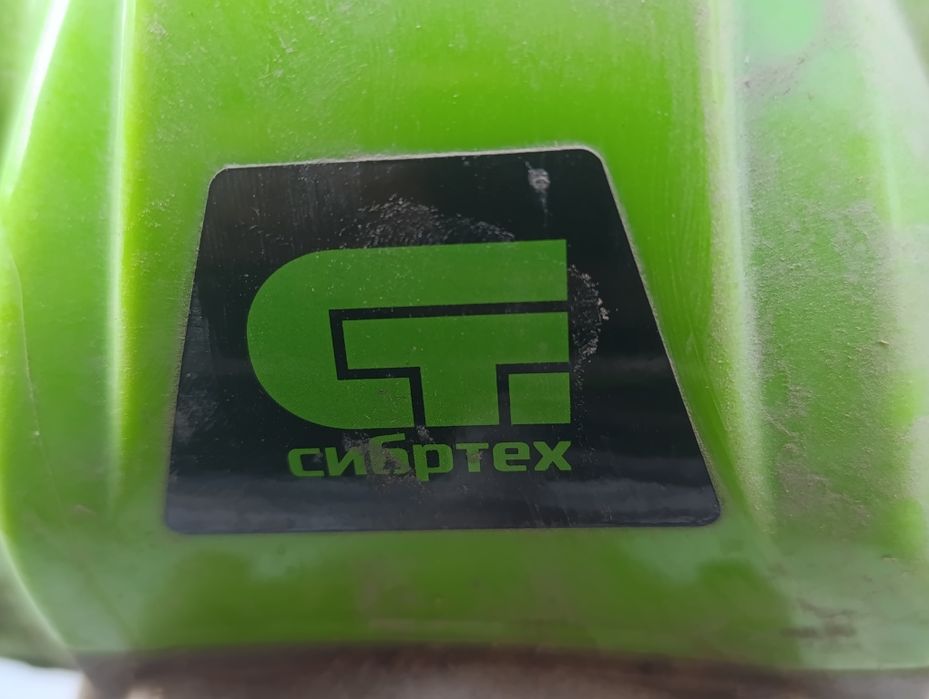 Газонокосилка бензиновая пр Россия