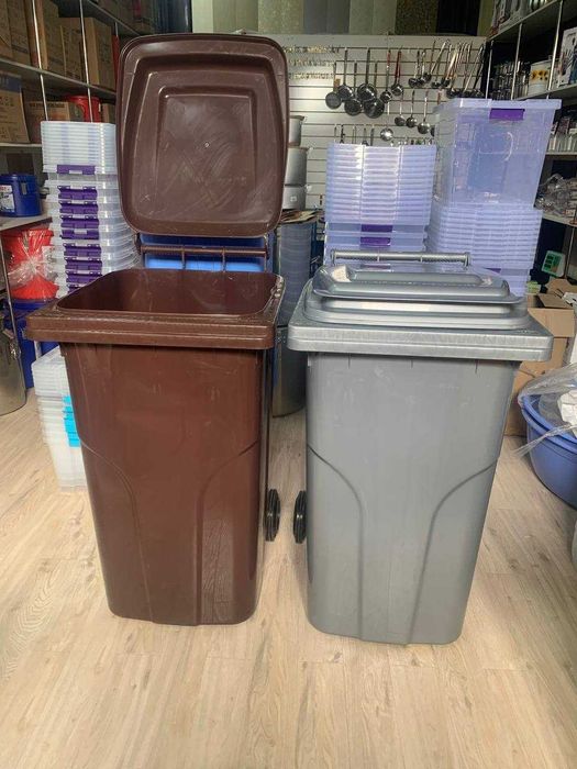 Мусорный контейнер на колесах