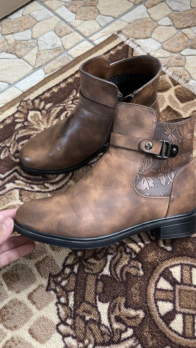 Пролам полусапожки в отличном состоянии