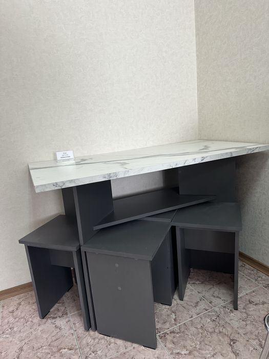Кухонный гарнитур 1,2 метра .