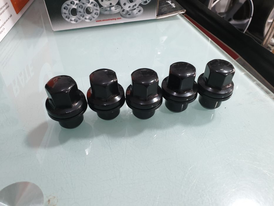 PIULITE NEGRE Range Rover fara tabla !