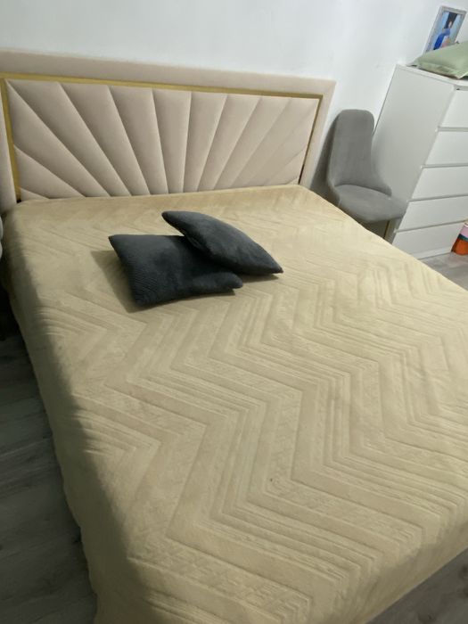 Двухспальная кровать 200/180