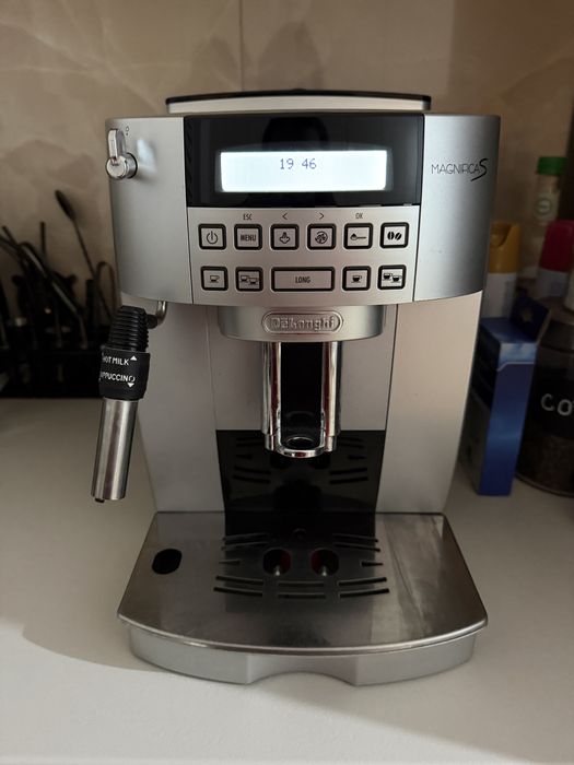 Espressor Automat Delonghi, rasnita integrata, argintiu