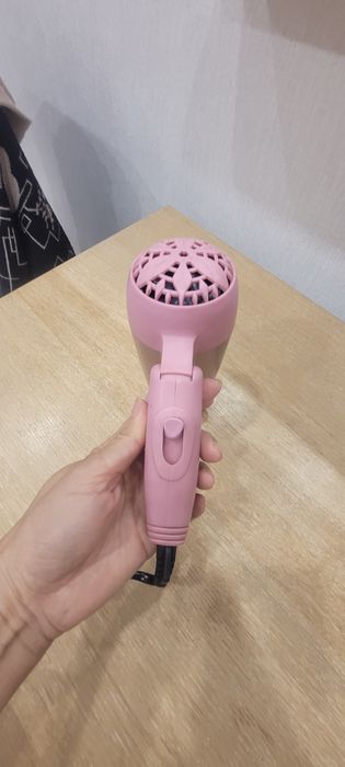 Продам дорожный фен Elenberg, Россия