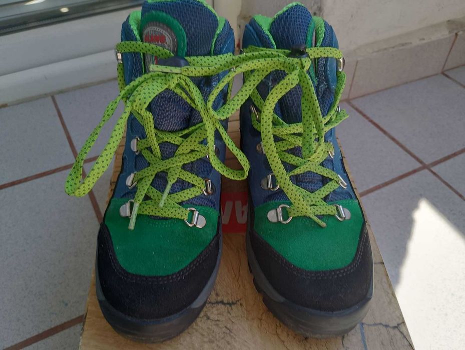 Зимни детски обувки Olang