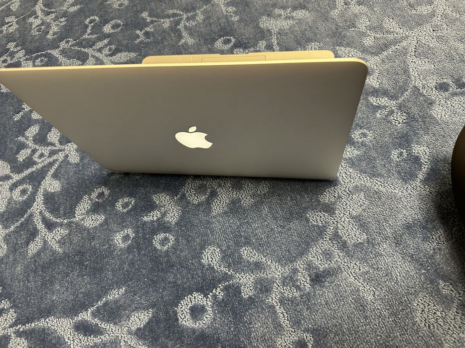 Apple MacBook Pro Retina 13” (Early 2015)
