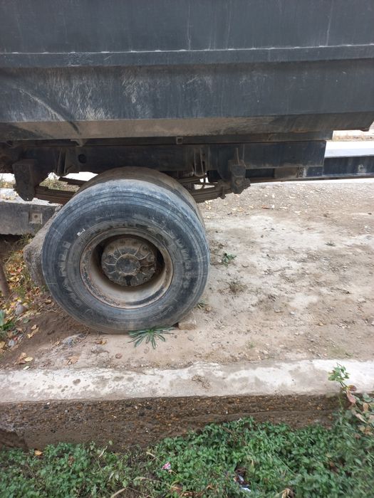 Прицеп сотилади .