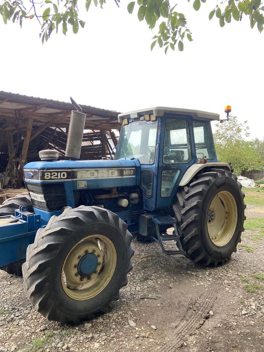 Vand tractor ford 8210