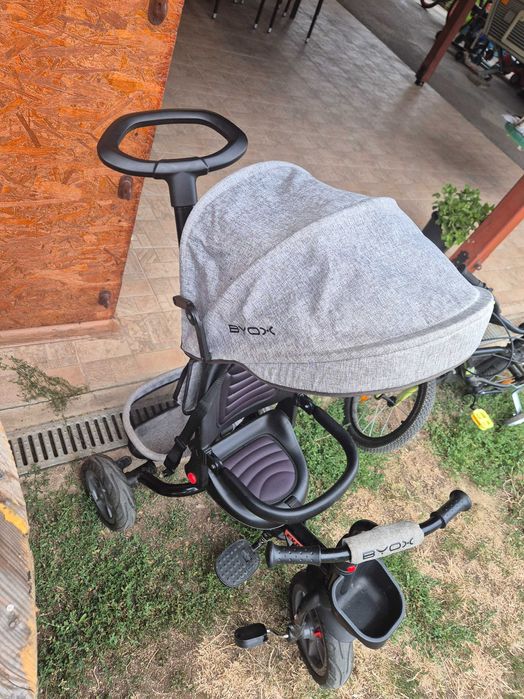 Децка триколка Вуоx само лично предаване , Перник