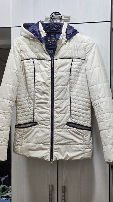 Отдам даром куртки 46 размера.