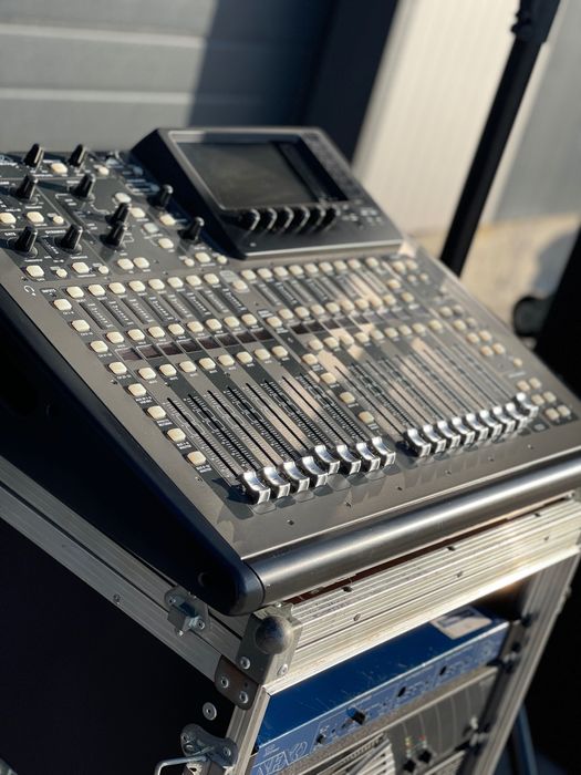 Inchiriez Sistem Sunet NEXO, Mixer X32