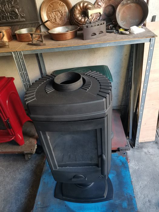 Чугунена печка / камина на дърва