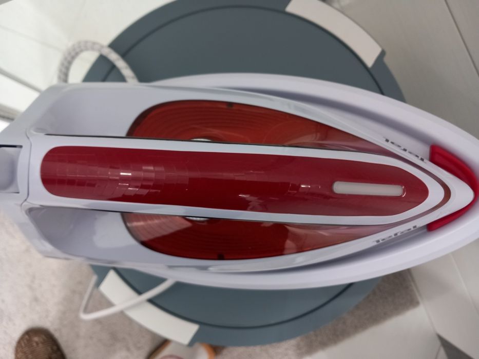 Парогенератор ,ютия Tefal, 2400 w,само пробвана,