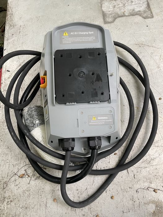 Vand incarcator de perete pentru masini electrice