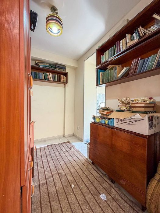 1/2/5 Буюк Ипак Йули 37м2 балкон 2х3 Кирпич Военный Госпиталь мебель.т