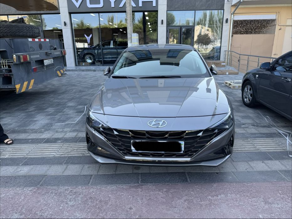 Hyundai Elantra 3я позиция. 2022 года. 21 000 у.е.