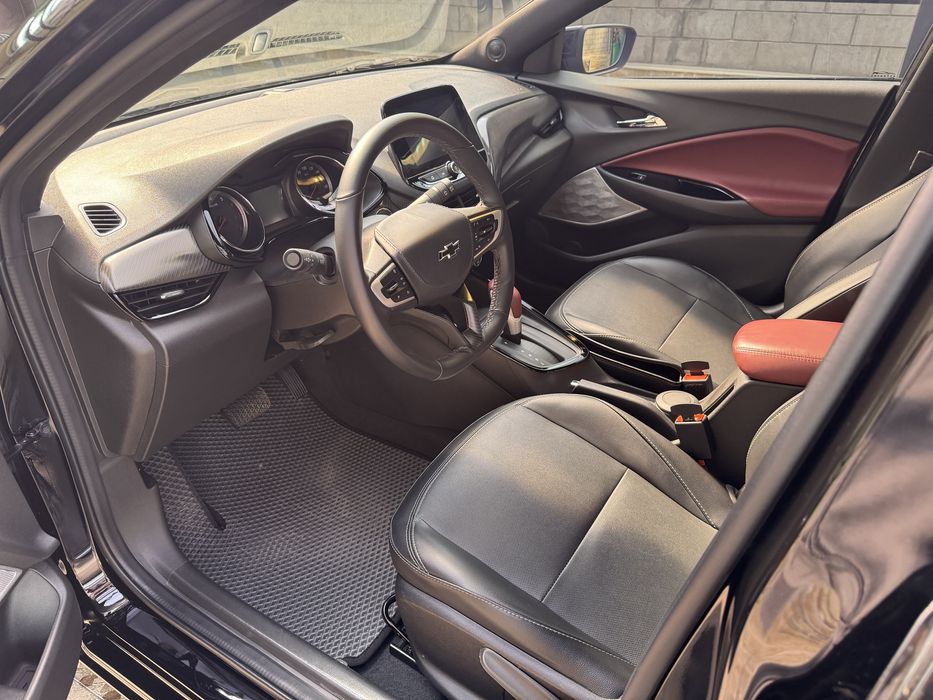 Продаю Chevrolet Onix Primer 2
