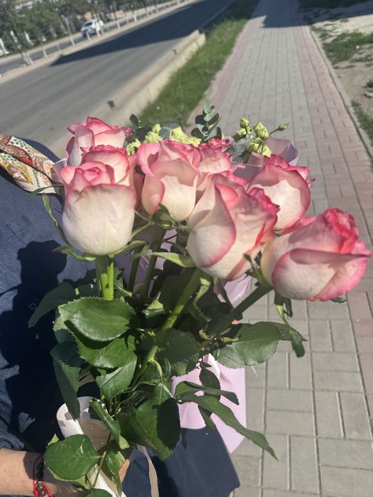 Букет цветов розы