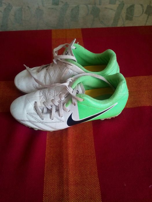 Футболни обувки"Найк"