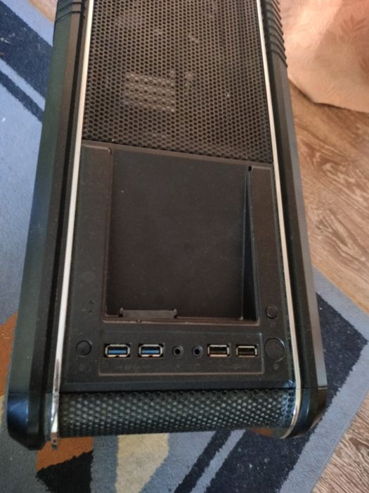 Продам корпус CoolerMaster SpeedDemon