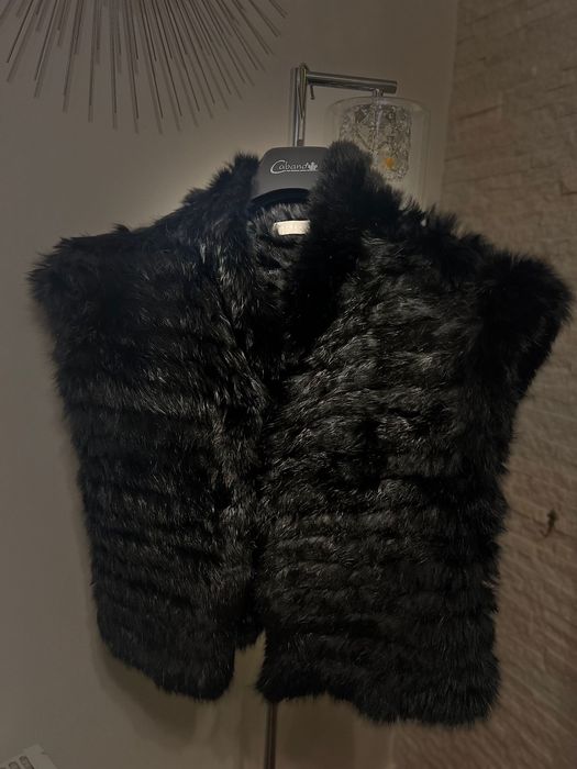 Vesta de blana, Stefanel