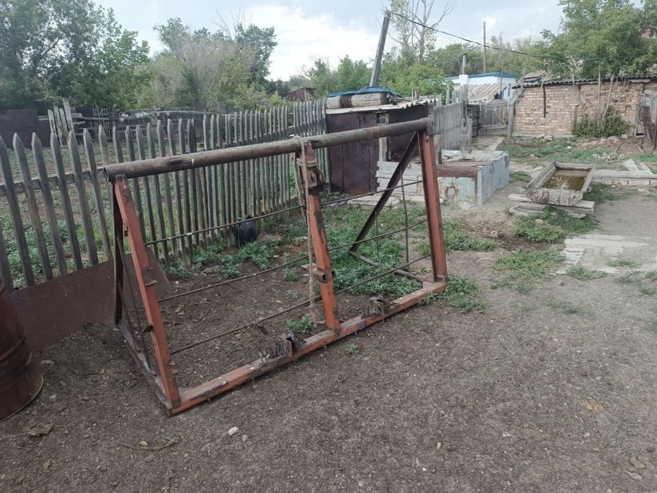 Продаю  трактор МТЗ -80 в комплекте