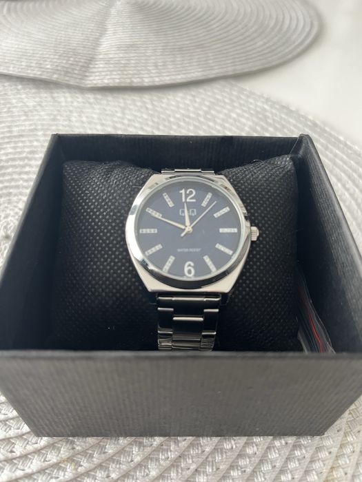 Дамски стилен часовник