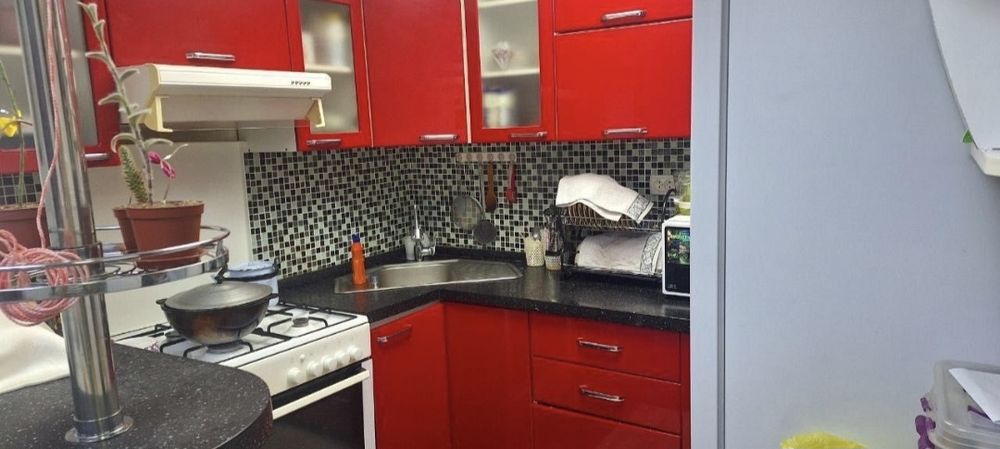 Продаётся на Карасу-1 3ком