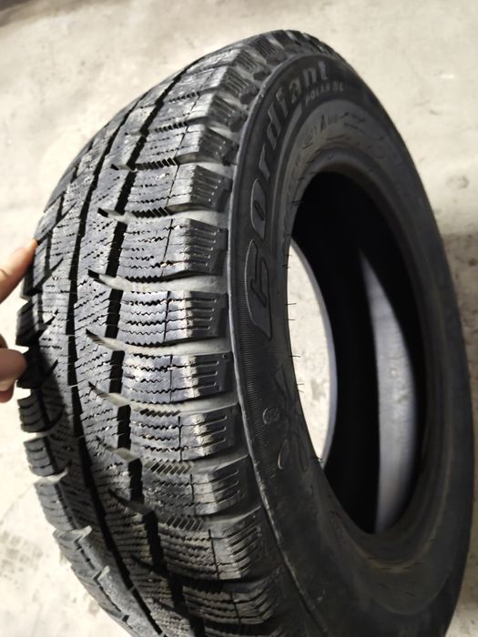 Продам резину 16 размера 215 65