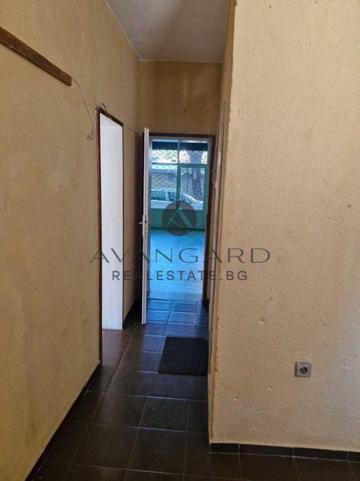 Продава се Магазин в Пловдив, Кършияка - 80 кв.м за 1428 €/кв.м - Снимка #4