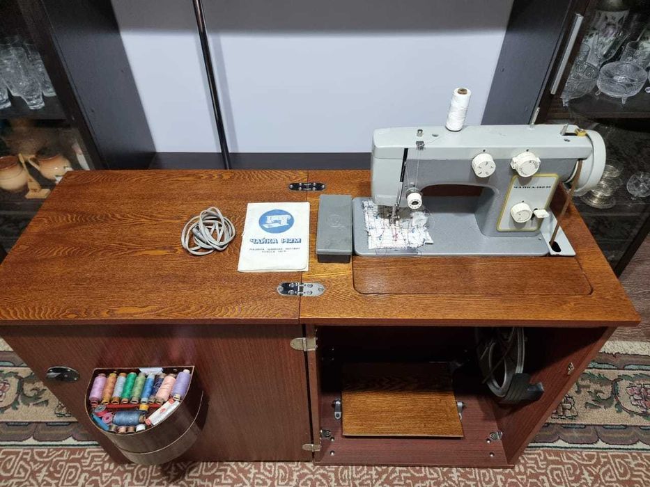Машинка швейная "Чайка"