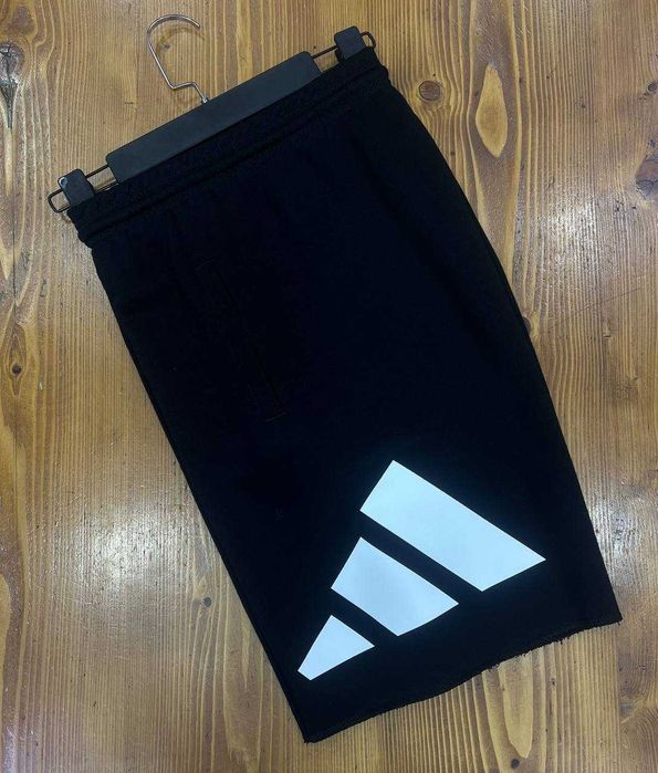 Adidas Unisex Classic Shorts