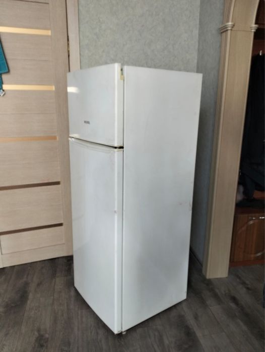 Продам холодильник Vestel