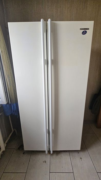 Холодильник Samsung