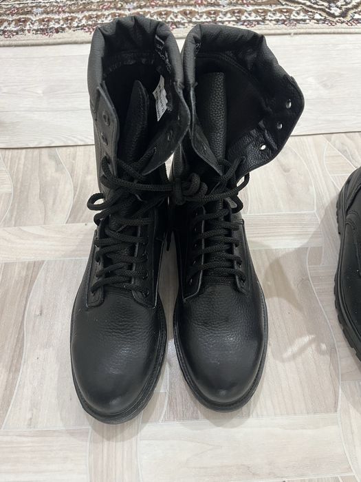 Продам камуфляж (зимние берцы)