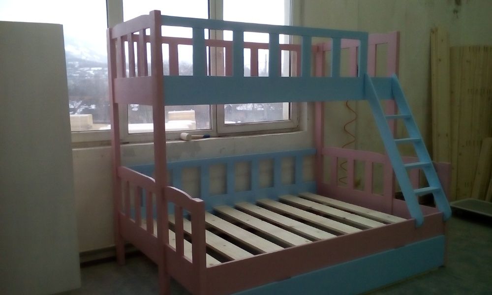 TRANSPORT GRATUIT.Pat etajat pt 3 persoane cod 3006