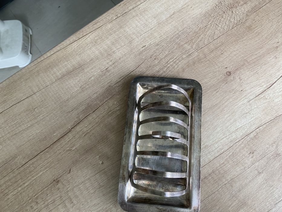 Сребърна стойка за препечени филии