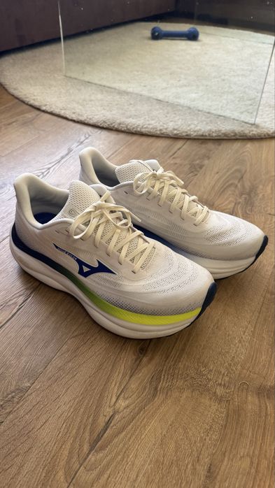 Mizuno Wave Sky 09