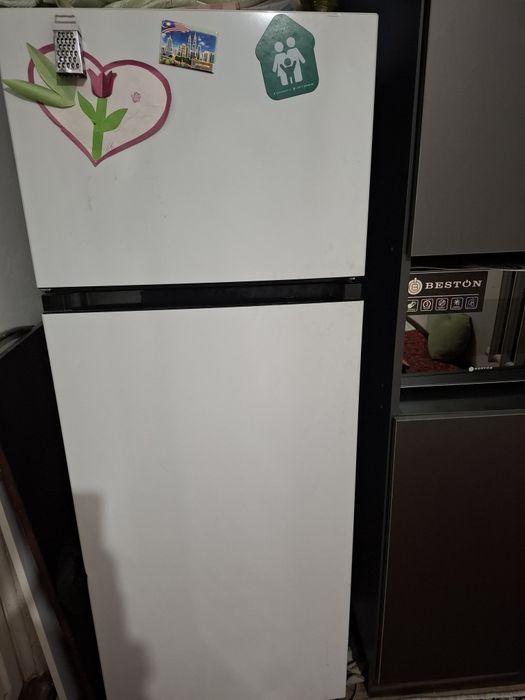 Холодилник б/у 2йил ишлатилган