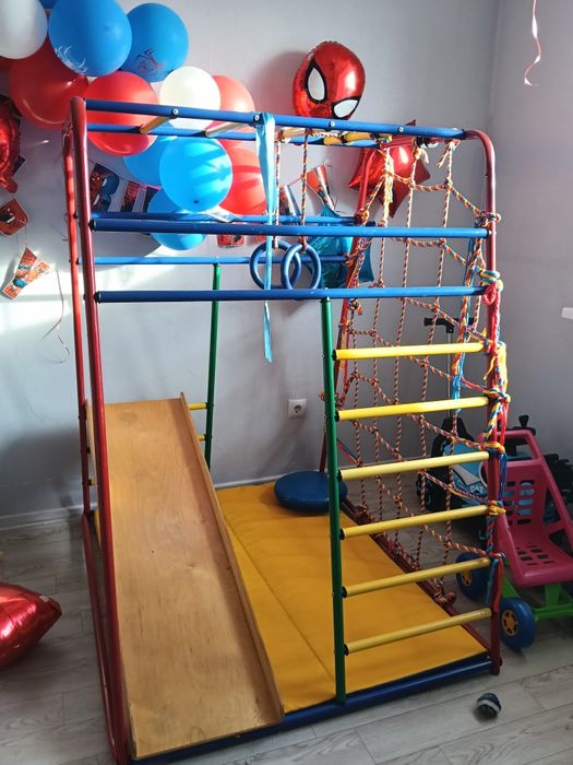 Продам детский спортивный уголок