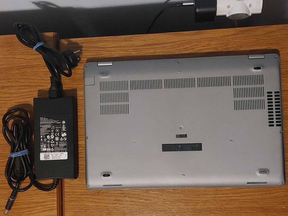 Laptop Dell i7 10750h 2,6Ghz/5Ghz,16GB, 500GB, Nvidia P620 4GB, Win11